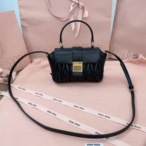 MIUMIU