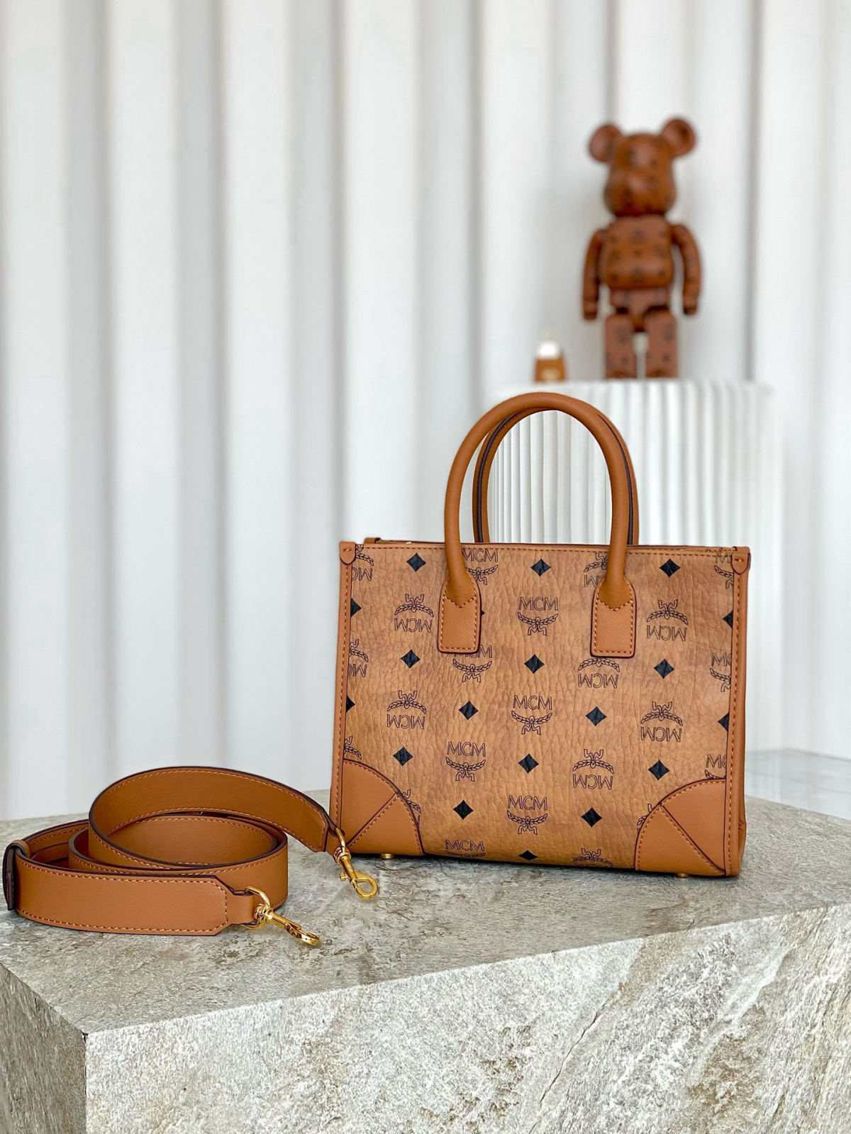 MCM MUNCHEN VISETOS Handbag/Crossbody Bag