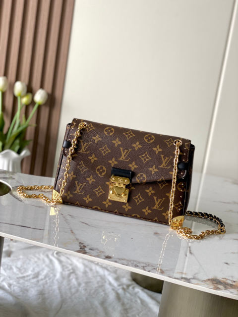 LV Trunkie