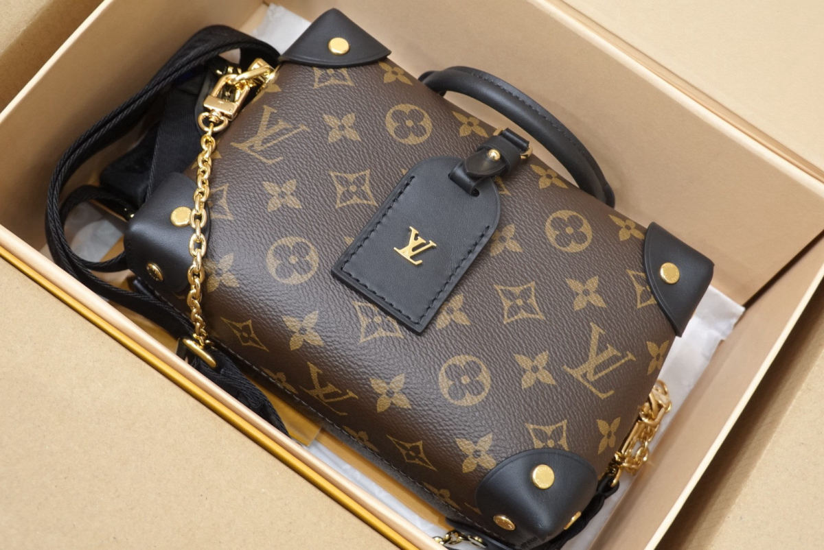LV PETITE MALLE SOUPLE