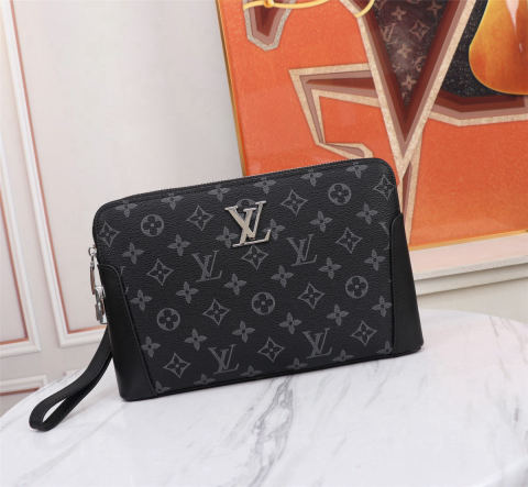 LV combination lock with single handle