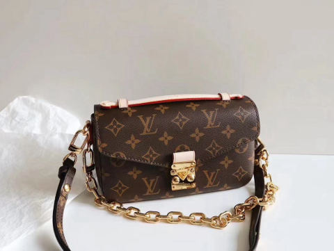 LV East West MEtis