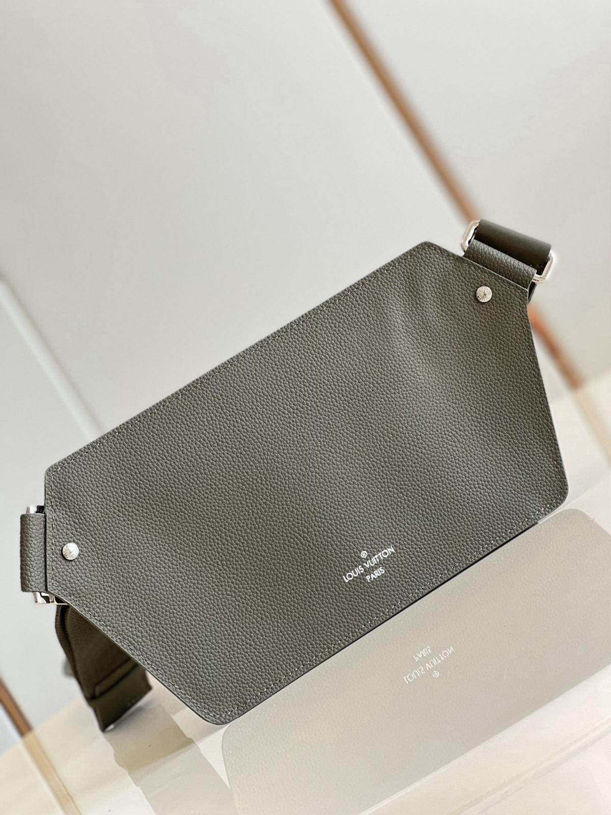 LV Aerogram