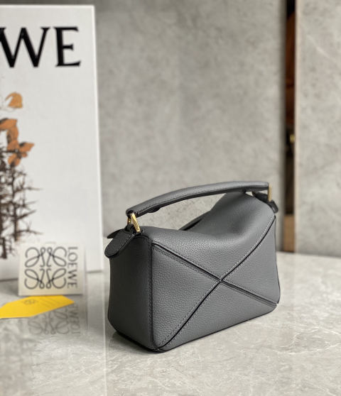 LOEWE puzzle