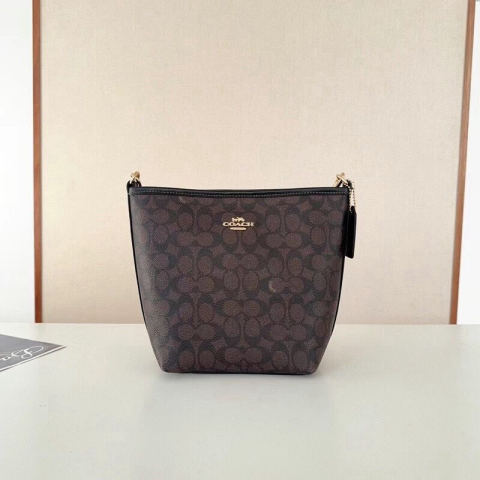 COACH