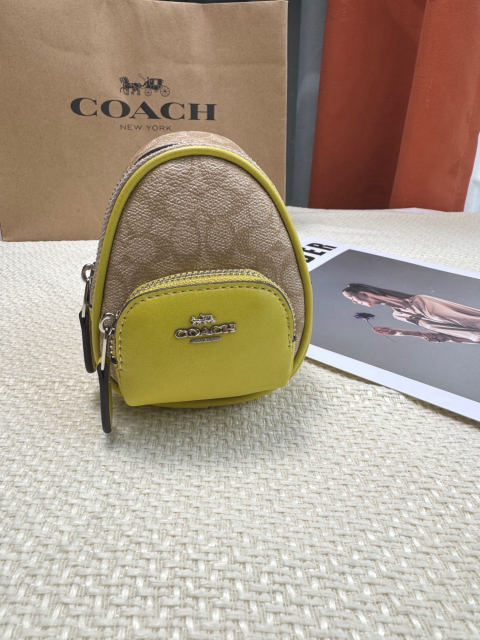 COACH