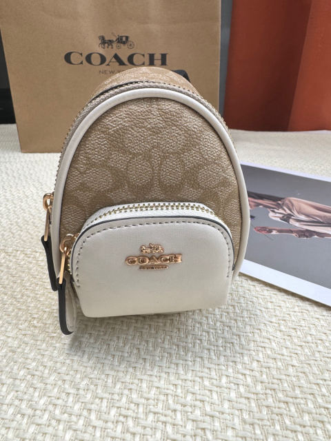 COACH