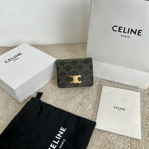 Celine Triomphe