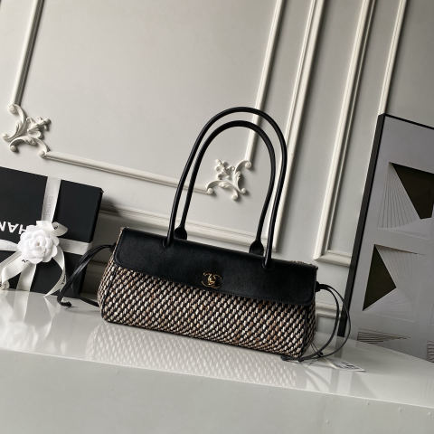 CHANEL baguette shoulder bag