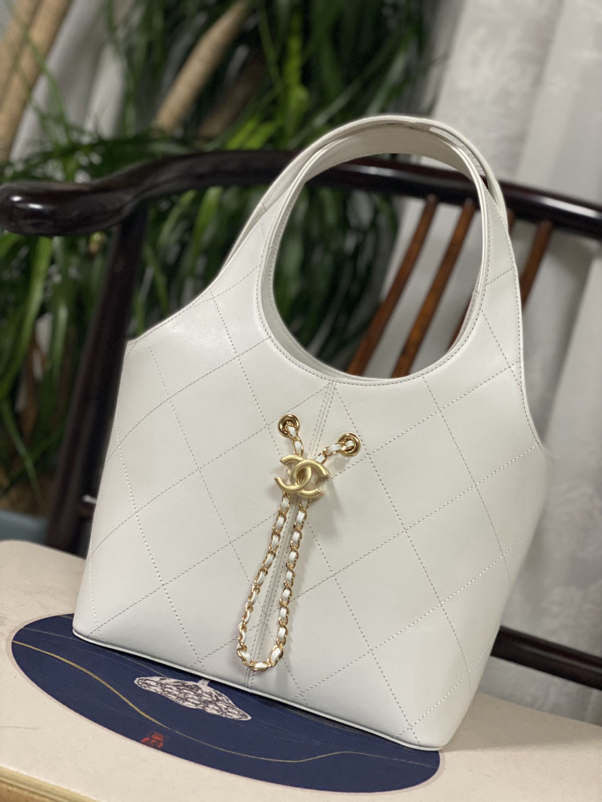 CHANEL's 2026 Early Spring Collection Leather "Basket Bag"