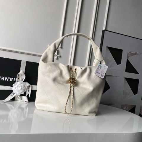 CHANEL hobo hippie bag