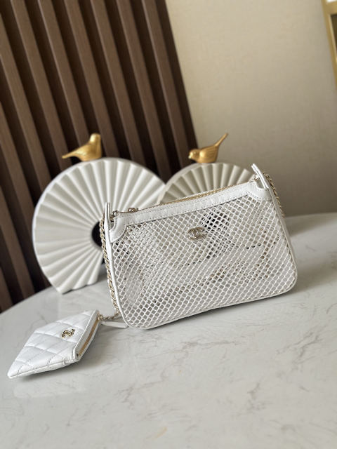 CHANEL openwork mesh pocket reversible underarm bag