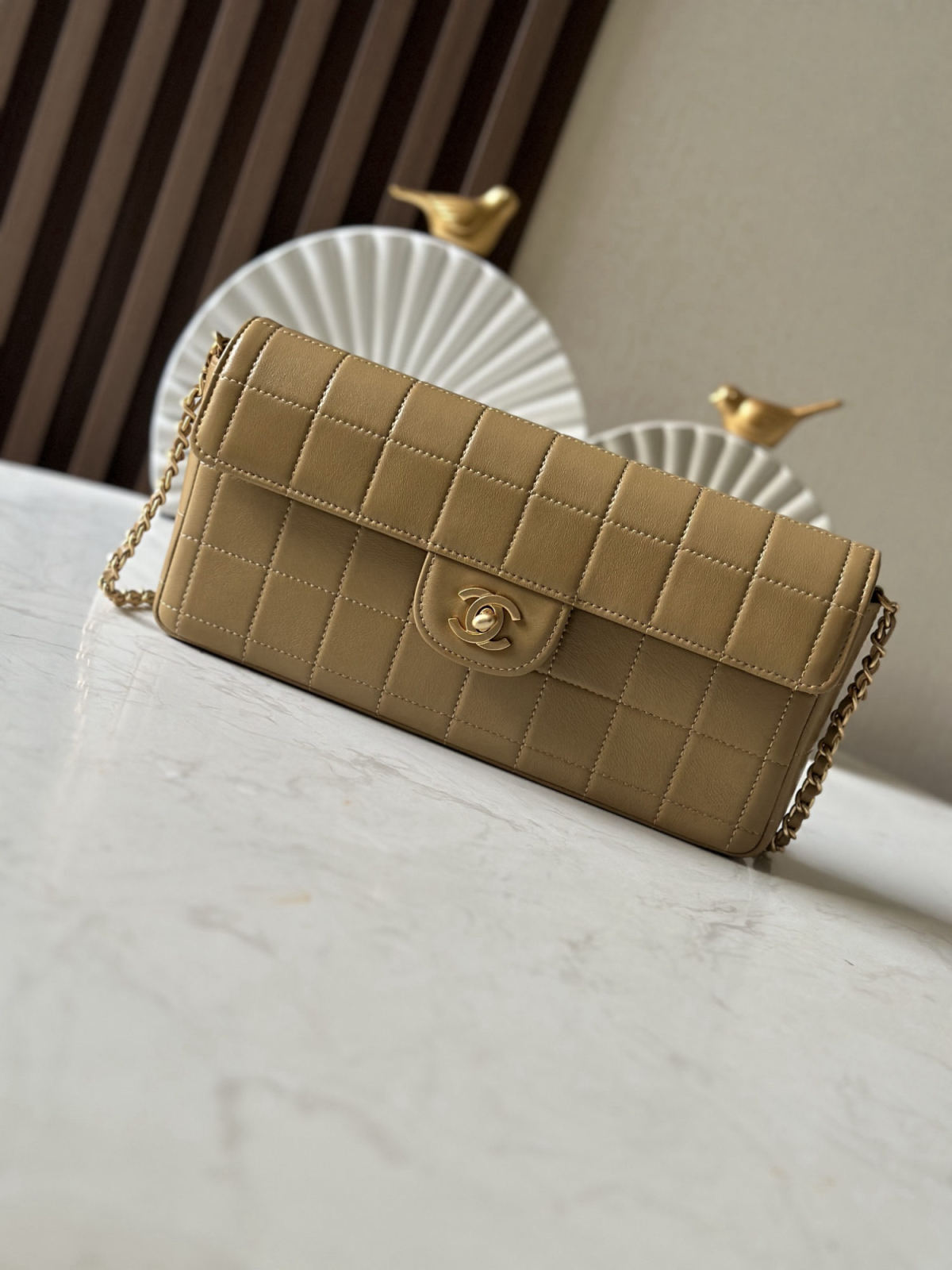 CHANEL Vintage Ice Cube Lambskin Shoulder Bag