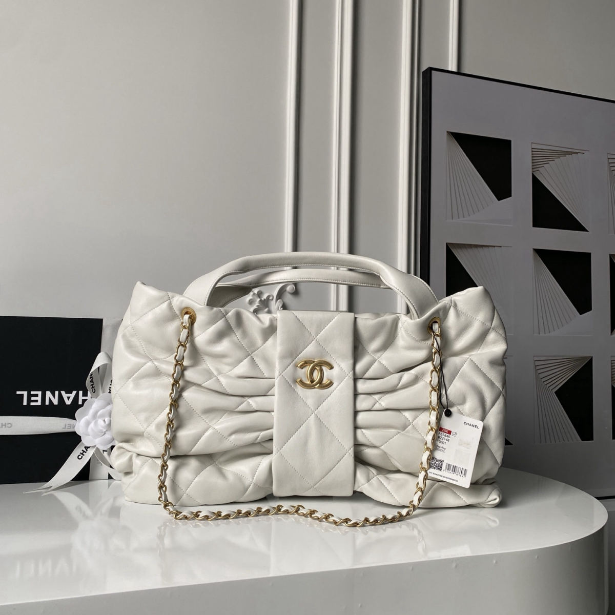 CHANEL bow