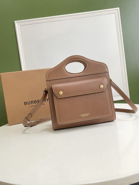 Burberry pocket bag