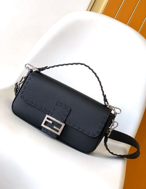 FENDI BAGUETTE