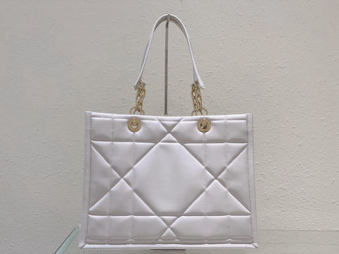 Christian Dior