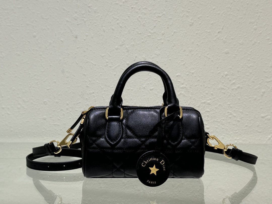 Christian Dior Groove