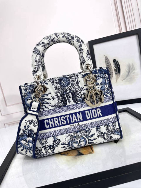 Christian Dior Lady D-Lite