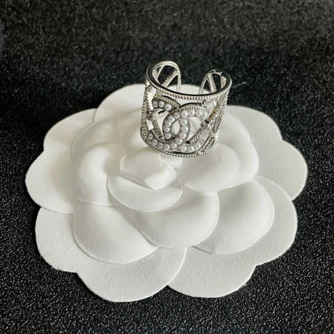 Chanel double C logo ring
