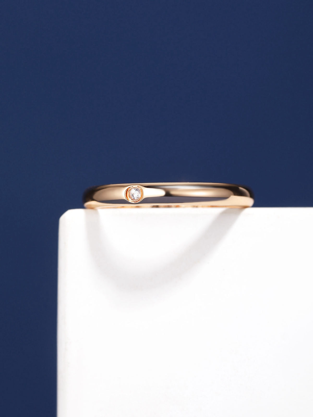 Solitaire diamond band ring
