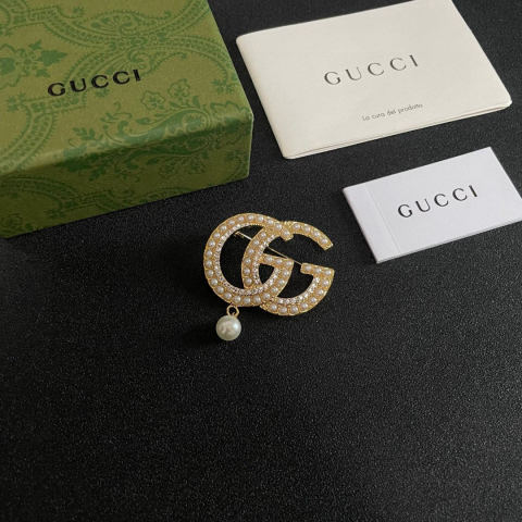 Gucci brooch