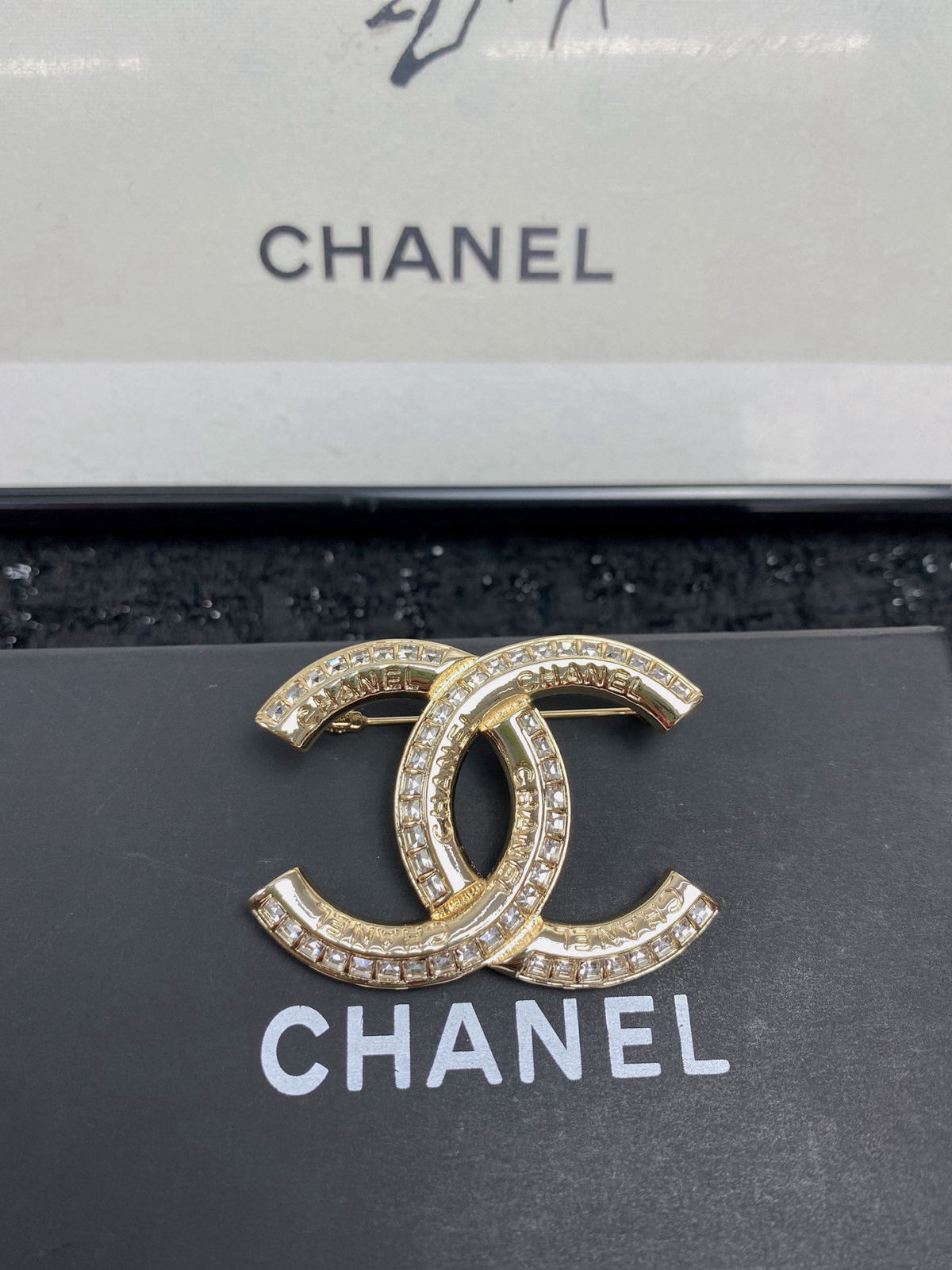 CHANEL brooch