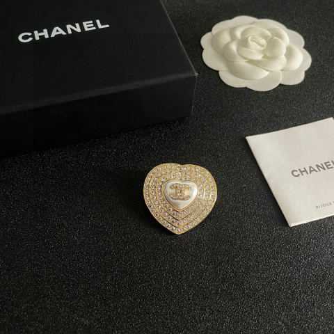 CHANEL Brooch