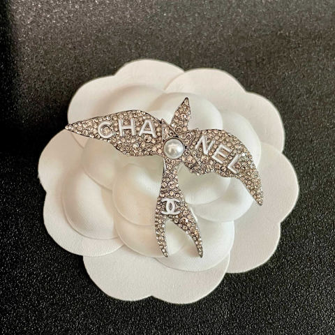 CHANEL Brooch