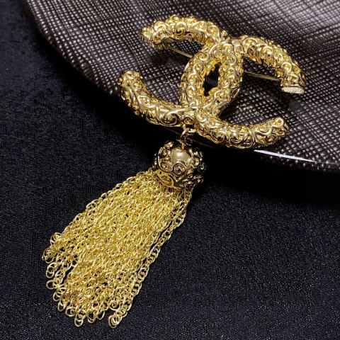 CHANEL Vintage Gold Tassel Brooch