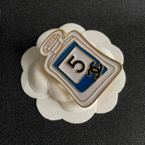 CHANEL Brooch