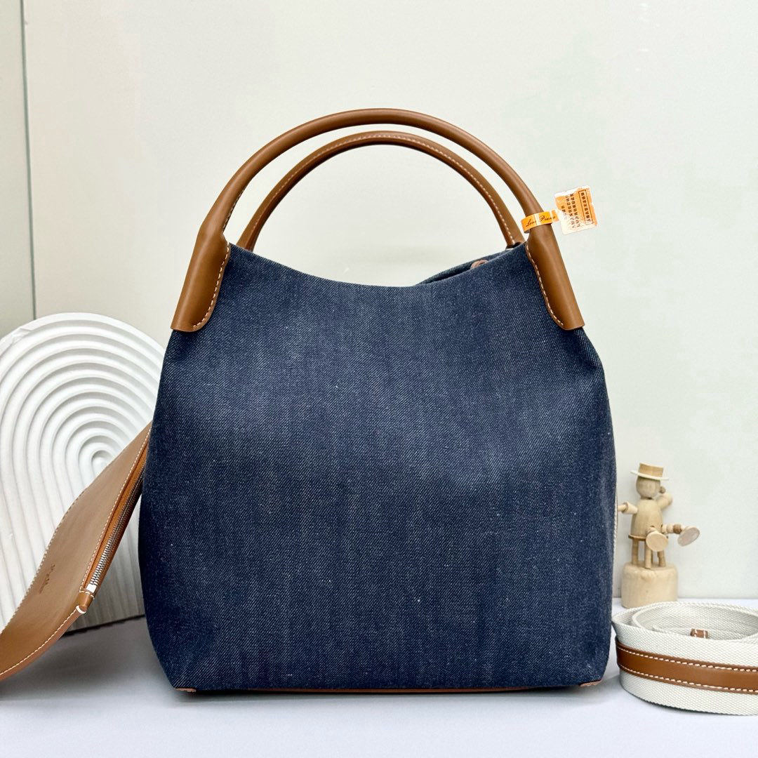 Loro piana Bale Large Bucket Bag