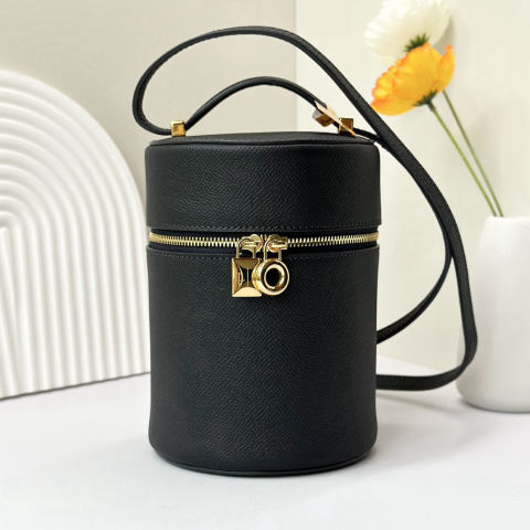 Loro piana Loro piana EXtra case bucket bag