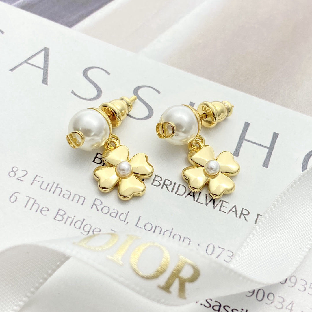 Dior CD Pearl Clover Earrings