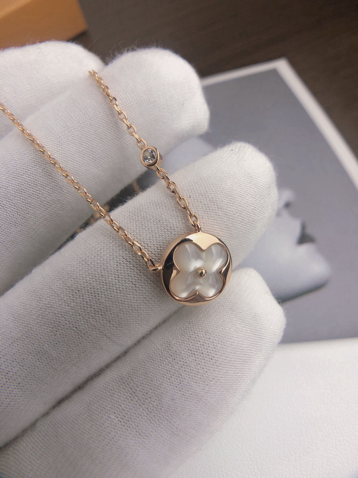 LV classic monogram white necklace
