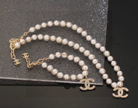 Chanel pearl necklace