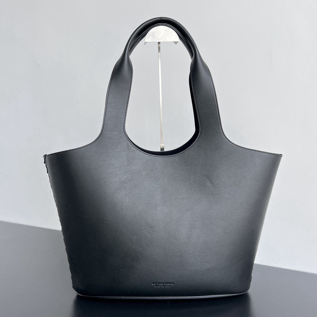 Bottega Veneta Medium Creek Tote