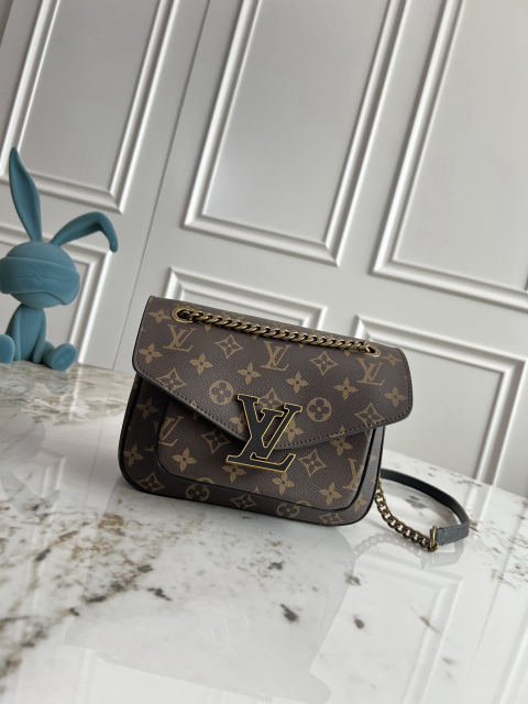 NeoMonceau handbag