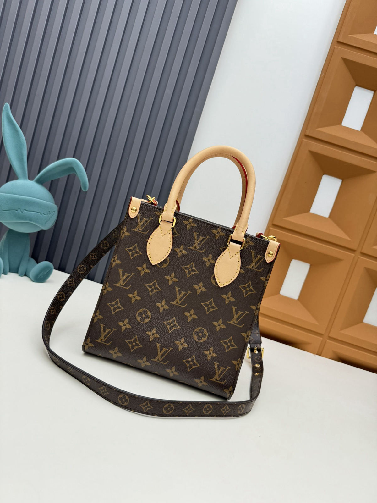 LV Monogram