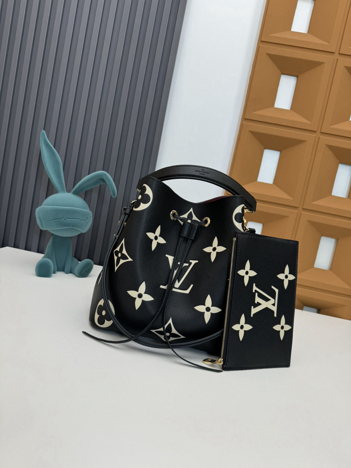 N��oNo�� Medium Bucket Bag