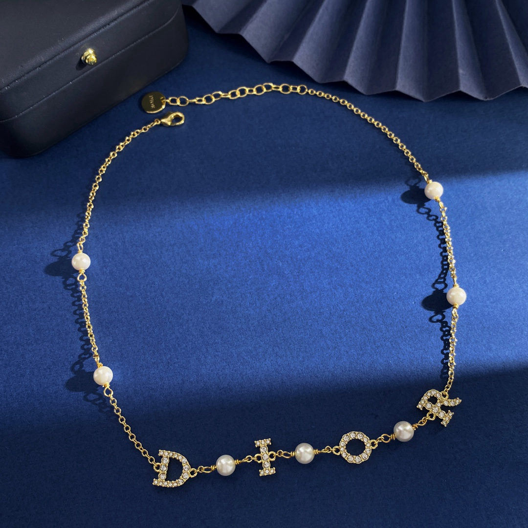 DIOR necklace