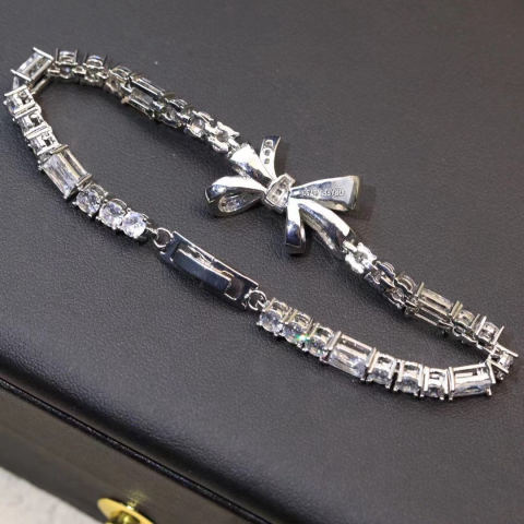 Graff Bow Bracelet