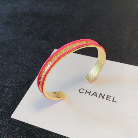 CHANEL double C logo engraved dragon fruit colored bracelet
