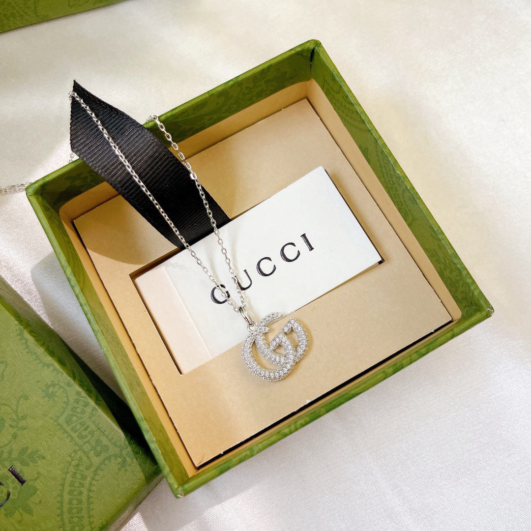 GUCCI necklace